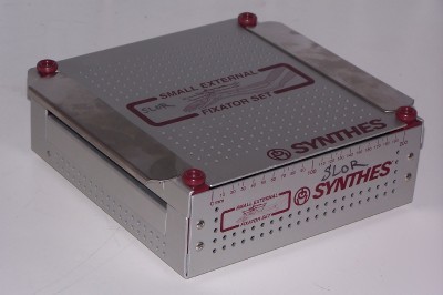 Synthes small external fixator set carbon fiber rods