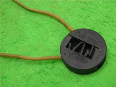 500 itw-nexus pull-tite 1/8 x 1/4 black cord end lock