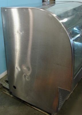 Randell curved glass refrigerated display case, 4'