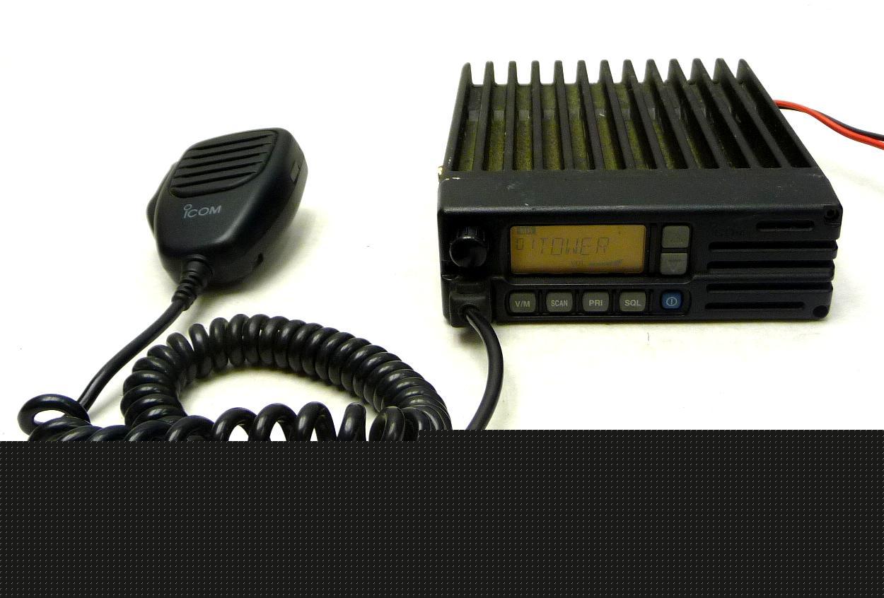 Icom ic-A110 aviation mobile radio air band transceiver