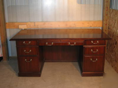 Kimball executive desk w/credenza & lateral file + more