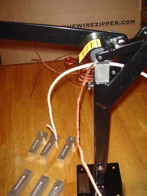 Wire stripper,for recycling copper wire scrap 