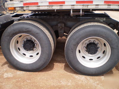 Semi tractor cat powered diesel rtx trans peterbilt gd