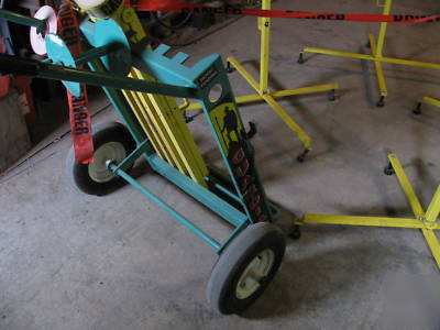 Safety barricade setup, 8 free standing holders w/cart