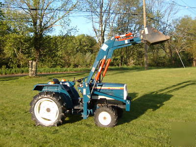 Mitsubishi 3-cyl diesel 4X4 loader tractor blade mower