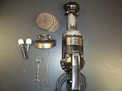 Dumore professional hand grinder