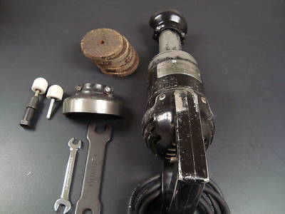 Dumore professional hand grinder