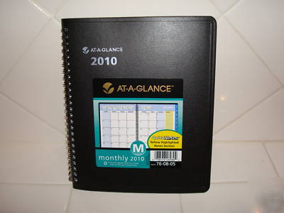 At-a-glance monthly planner, quick notes, 2 cd pockets