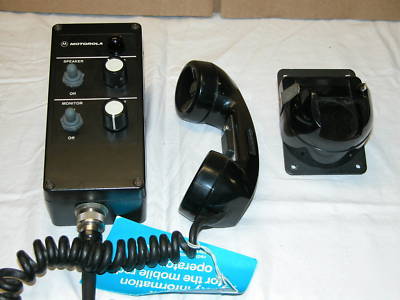Motorola maratrac 99 ch vhf w/optional handset kit