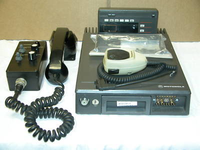 Motorola maratrac 99 ch vhf w/optional handset kit