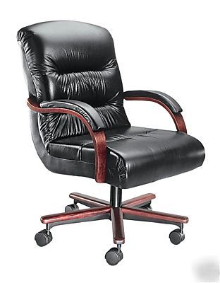 Lazboy horizon mid back managerial swivel/tilt chair