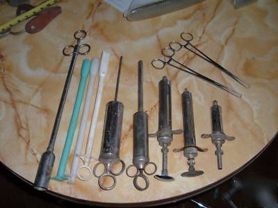 Cattle horse livestock veterinary syringe bolus clamp