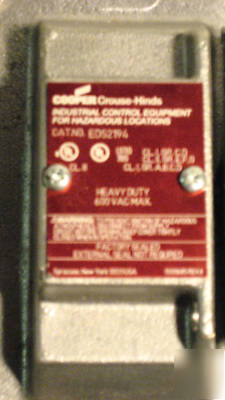 Cooper EDSC2194 1G push button station