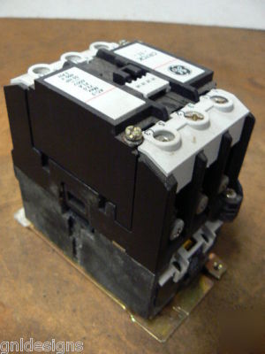 Ge CR7CK-11 size 3 contactor 600V 50 hp 120V coil 