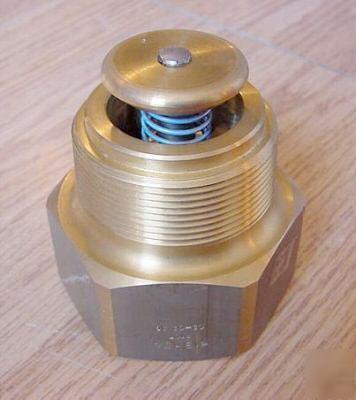 New fisher controls F106 2â€ mnpt excess flow valve * 