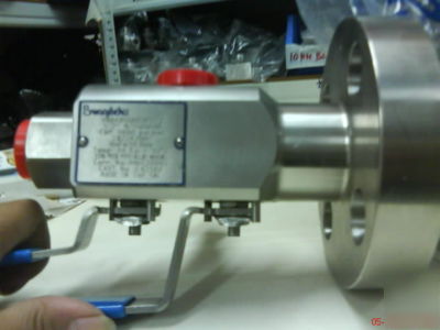 1 lot s/s swagelok double block & bleed valves