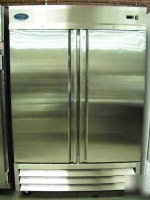 Entree commercial refrigerator