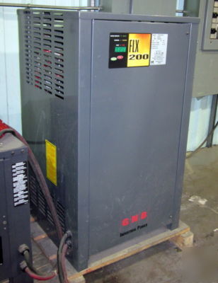 Hyster 2006 narrow aisle turret forklift with 36V cgr