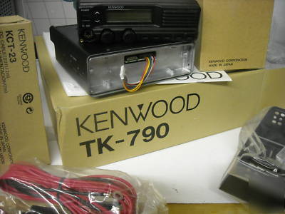 New ** radio kenwood TK790 vhf with new accesories **