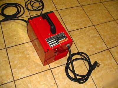 Lincoln weld-pak 155 wire feed welder