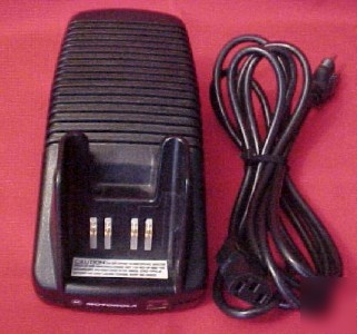 Motorola rapid charger NTN7209A HT1000 XTS5000 mts jedi