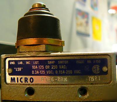 New honeywell micro switch DTE6-2RN snap switch 
