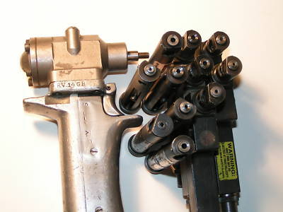 RV14GB rivet puller and 11 nose assemblies
