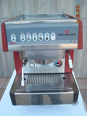 Nuova simonelli mac 2000 v espresso machine