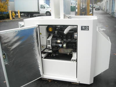Heavy duty diesel 15KW enclosed generator w/45GAL tank 