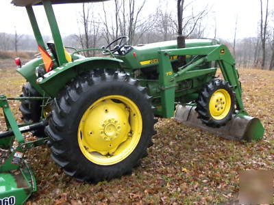 John deere 1050 4X4 utility tractor loader low hours