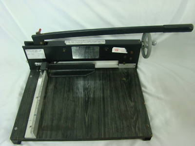 Martin yale 7000E 0-12 commercial stack cutter black