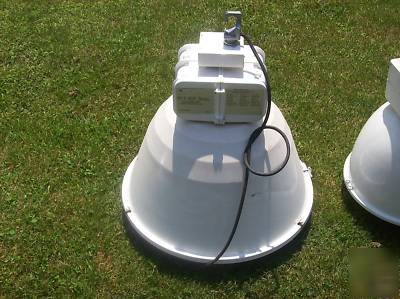 400 watt lithonia metal halide light used- great deal 