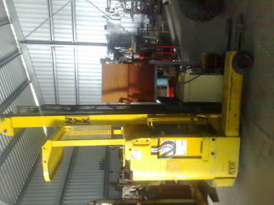 Forklift electric nyk 1 ton lift