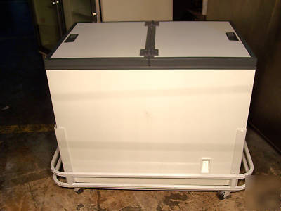 Ice cream novelty chest freezer, on removeable cart, a+