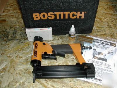 Bostitch 23 gauge headless brad nailer pinner w/case