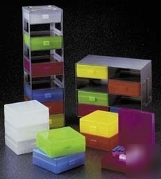 Vwr microtube storage boxes and freezer : R8300-o-vwr
