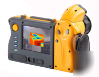 Fluke TIR2 thermal imaging camera