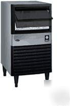 New manitowoc undercounter ice machine, 95 lbs/day QM45