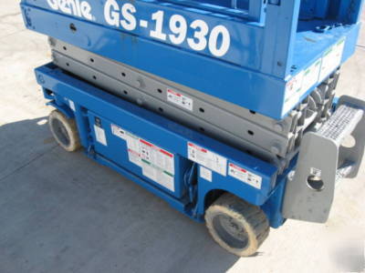 2002 genie GS1930 scissor lift manlift boom aerial man