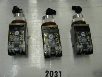 4 allen bradley selector switch 800MRJH9 (2031)
