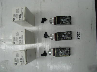 4 allen bradley selector switch 800MRJH9 (2031)