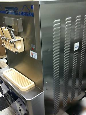 Carpigiani coldelite soft serve ice cream yogurt gelato
