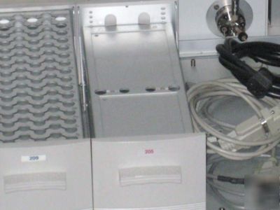 Gilson 215 auto liquid handler / 819 injector system