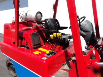 18,000LB forklift very clean tow motor great deal 