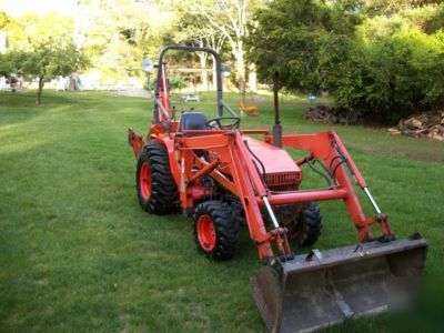 Kubota B20 tractor loader backhoe hydro diesel 4X4 tlb
