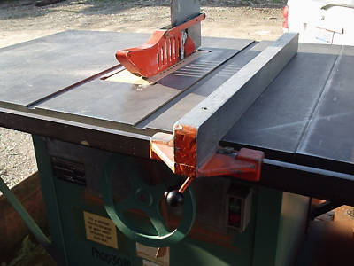 Table saw 16