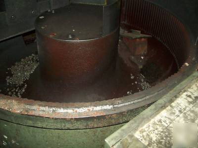 Ultramatic vibratory deburring machine 7CF w/extras