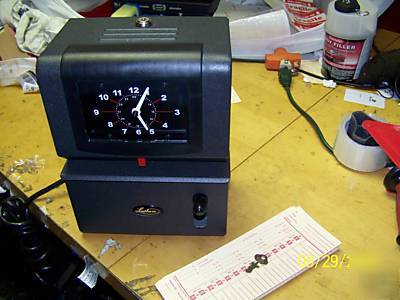 Lathem 2121SERIES heavy duty time clock recorder