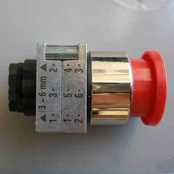 2 pc siemens 3SB3500-1DB61 mushroom pushbutton 30MM red