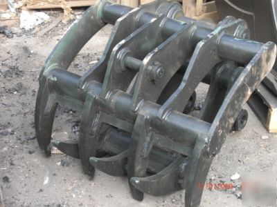 Grapple to suit SK80 (any 7-9 ton) excavator 4/3 tine